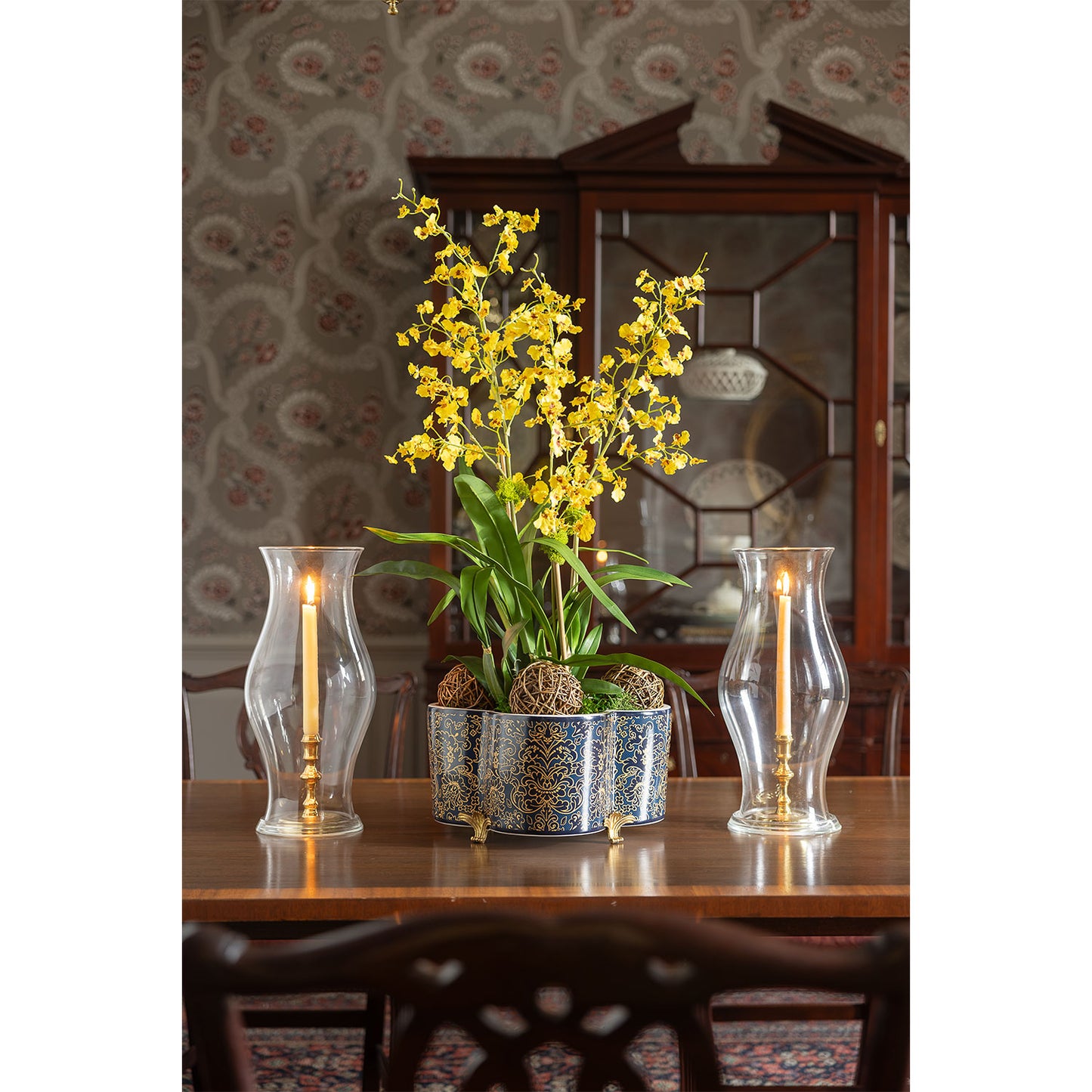 Richmond Damask Indigo Quatrefoil Planter