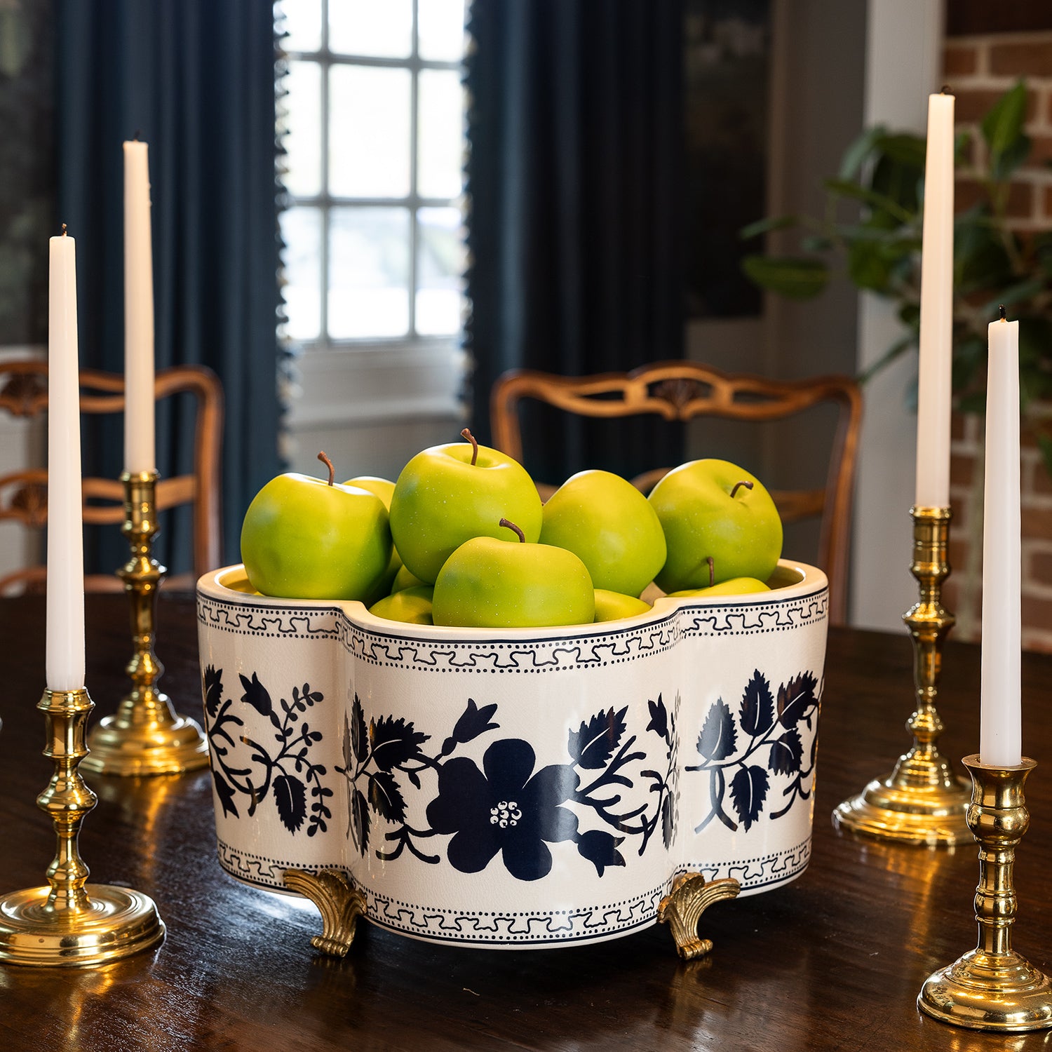 Vases and Planters – Port 68