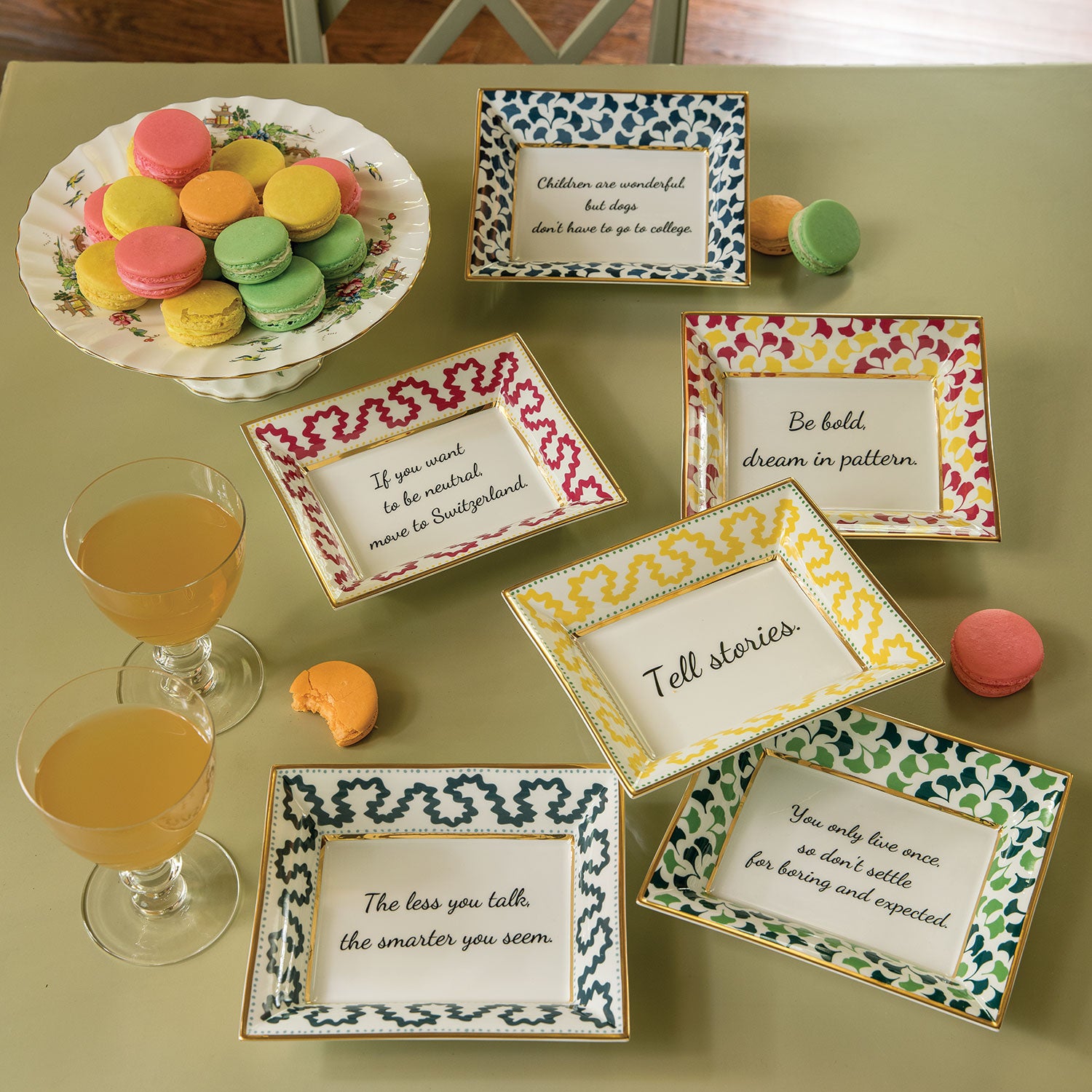 Tell Stories Plate (set of 2)