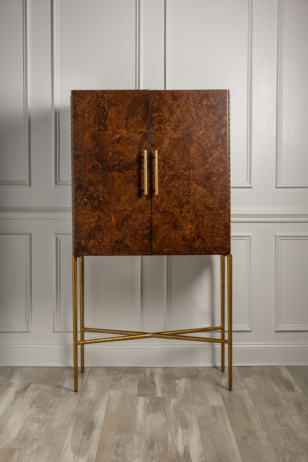 Whiskey Burlwood Bar